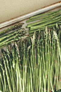 Jak sadzić szparagi (asparagus)? Instrukcja krok po kroku i porady
